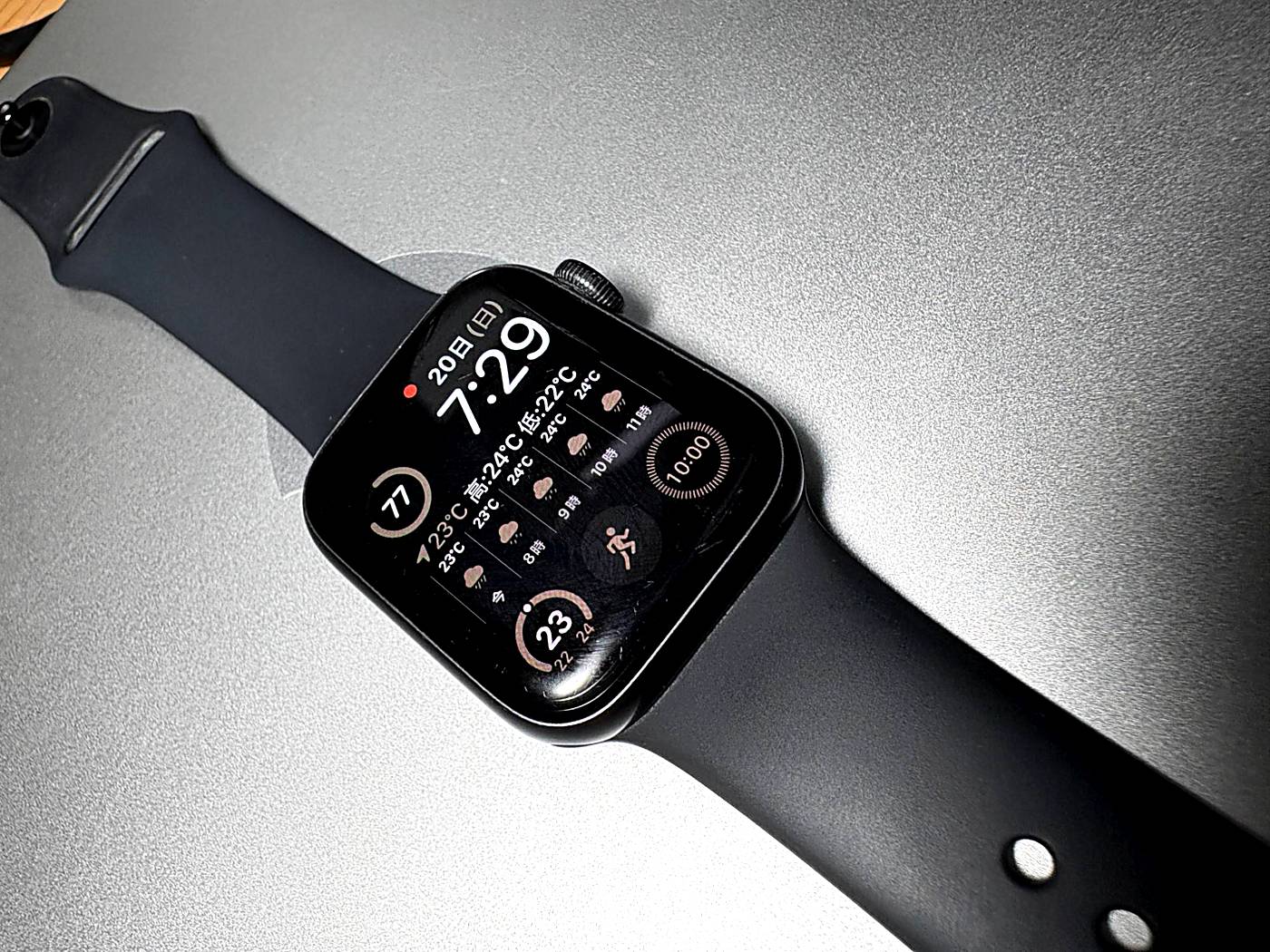 イオシスで買って4年1か月使っているApple Watch SEの画面